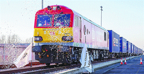 中歐班列鐵路今年1月開行數(shù)量比去年增長了11% 中歐班列鐵路今年1月開行數(shù)量比去年增長了11%